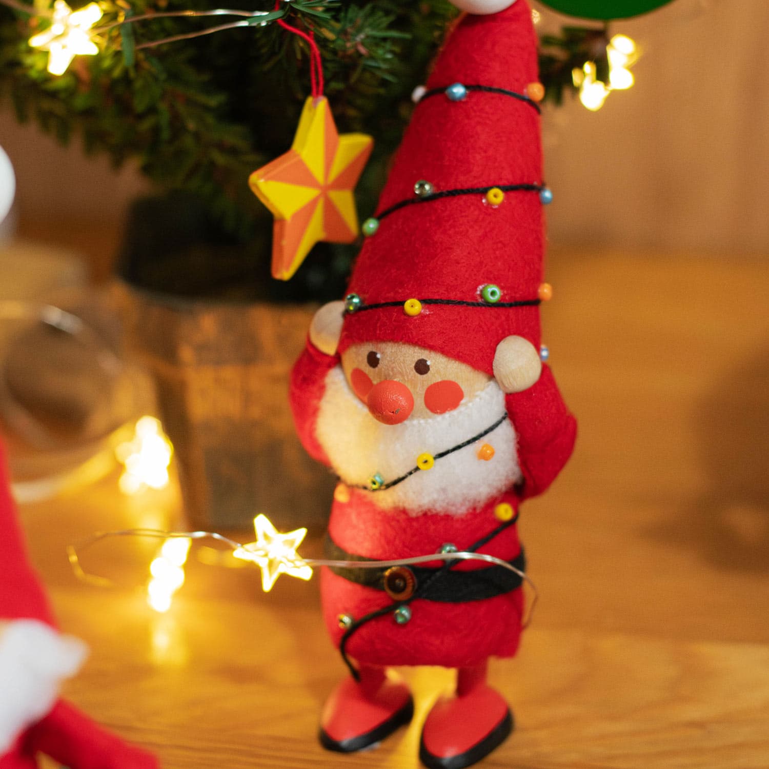 NORDIKA nisse ノルディカ ニッセ 電飾にからまるサンタ（赤） サンタ