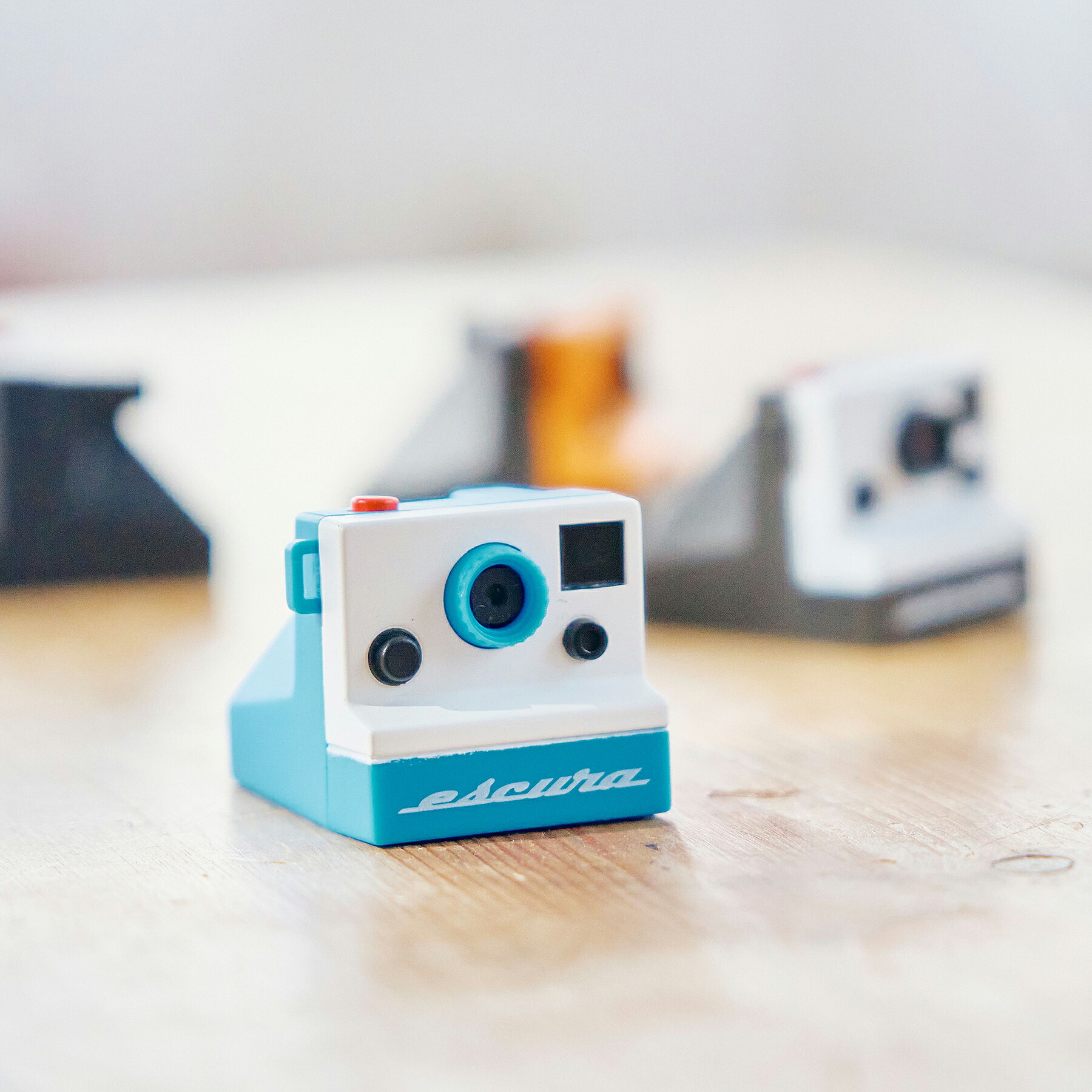 チェキ のフィルムが使える LOMO