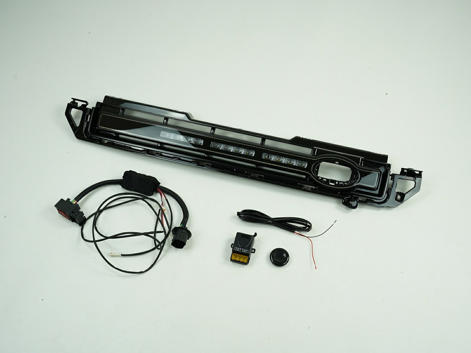 【新商品】L663 ディフェンダー110/90　2020ｙ- LED グリル ランドローバー　社外品