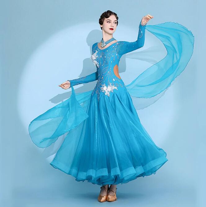 上品 新作 社交ダンス専用ダンス ドレス 優雅 演出服競技用 ワルツドレス エレガント 人気 ステージ衣装 踊りドレス イベント服スタンダードダンス 舞台 マキシ丈ワンピース ダンスウエア 大きい裾 練習着 花柄 長袖 ブルー S/M/L/XL/2XL|huayu店