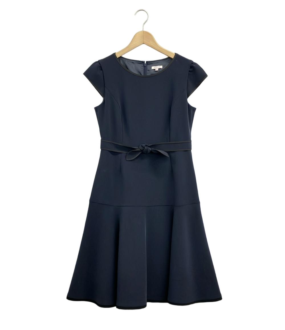 トッカ TOCCA カメリアCAMELIA ノースリワンピース 　2 トッカ TOCCA カメリアCAMELIA ノースリワンピース 2