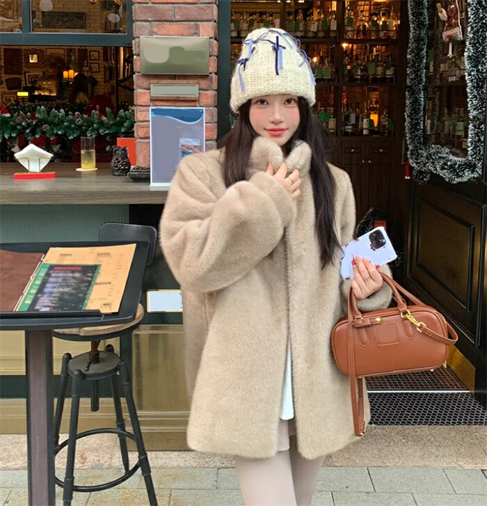 ファーコート レディース 毛皮コート フェイクファージャケット 厚手 防寒 もこもこ ショート丈 アウター カジュアル おしゃれ ふわふわジャンパー 暖かい 秋冬 ゆったり 体型カバー｜Hug Select