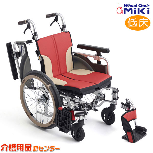 楽天市場】車椅子 軽量 折り畳み 【MiKi/ミキ Skit(スキット)六輪車 ...
