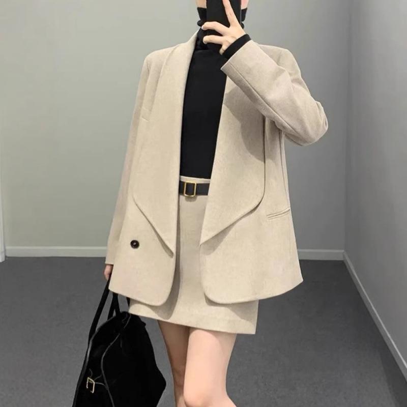 レディース 通勤用 テーラード ジャケット 淡い杏色 シングルボタン ゆったり シンプル 上品 フィット 春秋 軽量 ストレッチ