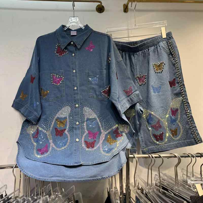 レディース ビッグ大きさ か細い成り行き トップス トップ 遊撃手ズボン下 仕掛ける 欧米風 夏用 飛び切り感 石ころ刺しゅう 蝶主題 かざり付ける 心地好い 表現スタイル 軽さ 原材料 吸湿速乾 役立つこと