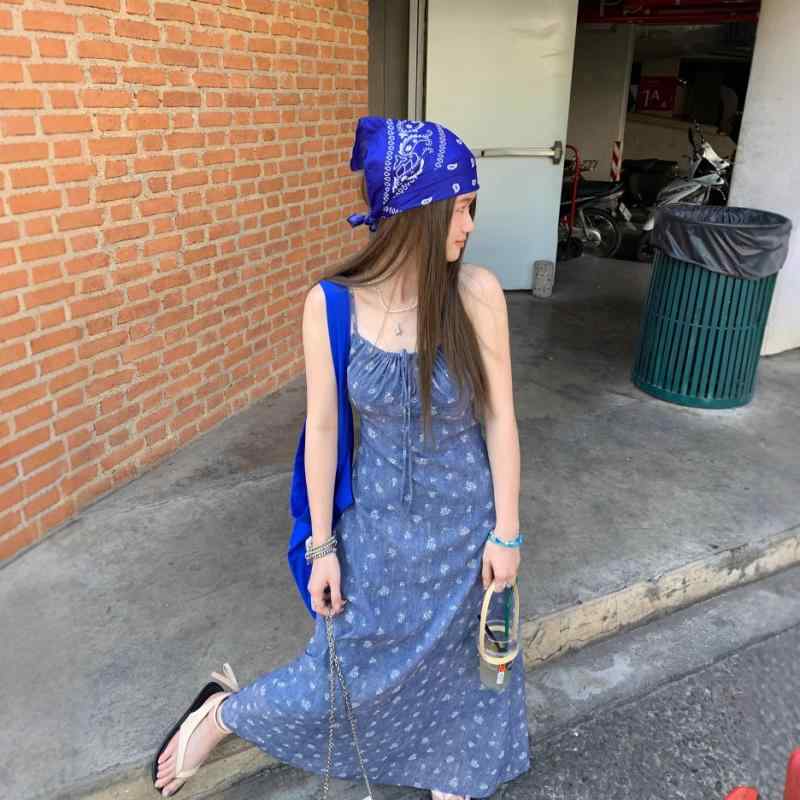 衣装 レディース 夏用 同盟罷業一回り 小花柄 フレンチ 窈窕たる ジーンズ風 花柄刷り上げる ロング御召しもの か細い相応う 体型覆いかぶせる ゆったり影ぼうし 心地好い 普段使い走り 軽さ 伸縮性
