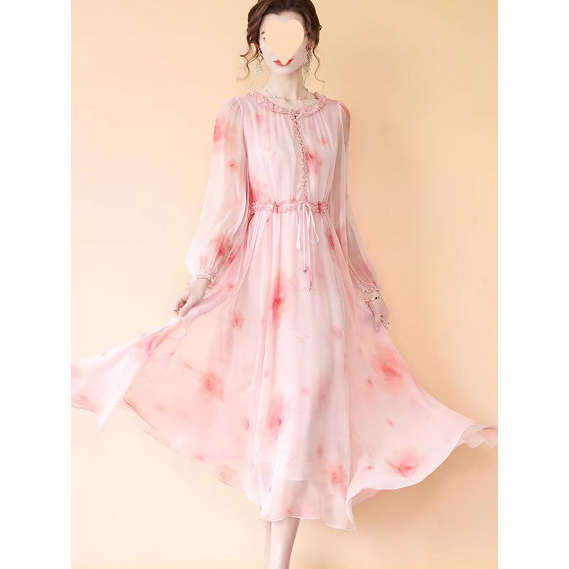 春 レディース シフォンワンピース 小花柄 優しい フラワープリント 高級感 フェミニン 軽やか 女性らしい ドレス 綿混 素材 柔らかい シルエット 春仕様