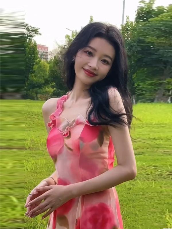 衣装 レディース 夏用 ロング丈 サクラ色柄 真四角のど首 フラウンス たまり場お召しもの 軽さ 綿織物混 サクラ色系 花柄 砂浜お召しもの ゆったり影ぼうし 吸湿速乾