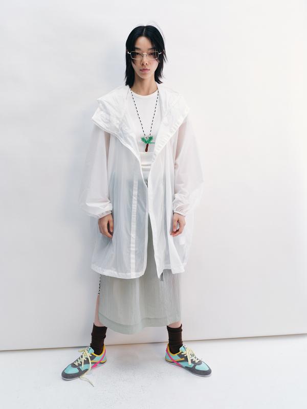 UVカット 薄手 防水 ゆったり 長袖 フード付き ロングコート 春夏 多色 アウトドア 日常使い 軽量 吸湿速乾｜新風堂