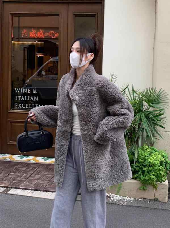 コート 秋冬 中長丈 ゆったり ラムファー フェイクファー 皮毛一体