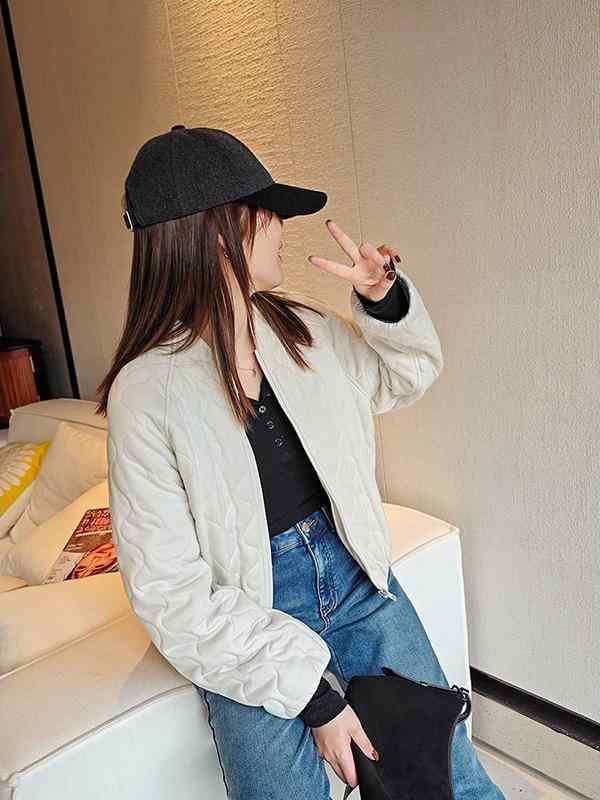 レディース キルティング 綿入り口・入口 厚地の外套 秋冬用 生あたたかい 軽さ 今めかしい  防寒 普段使い