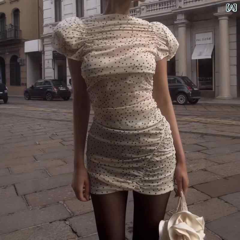 レディース ワンピース セクシー ドット パッドショルダー プリーツ ドレス 女性用 膝丈 フィットシルエット 軽量素材 通勤 デート 普段使い かわいい