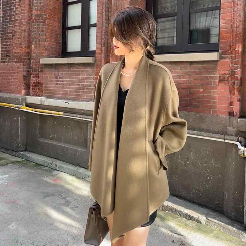 厚地の外套 レディース 気が大きい大きさ 大きめ 大きさ ゆったり 体型押しかぶせる 着痩せ 細押し出し 100% 毛糸 羊毛厚地の外套 アウター 並み並み丈 不規則さ 裾 うつり変わり ヘムライン 心地よい 普段使い走り お出かけ 雅びやか 御前上等感 羽織り 秋冬