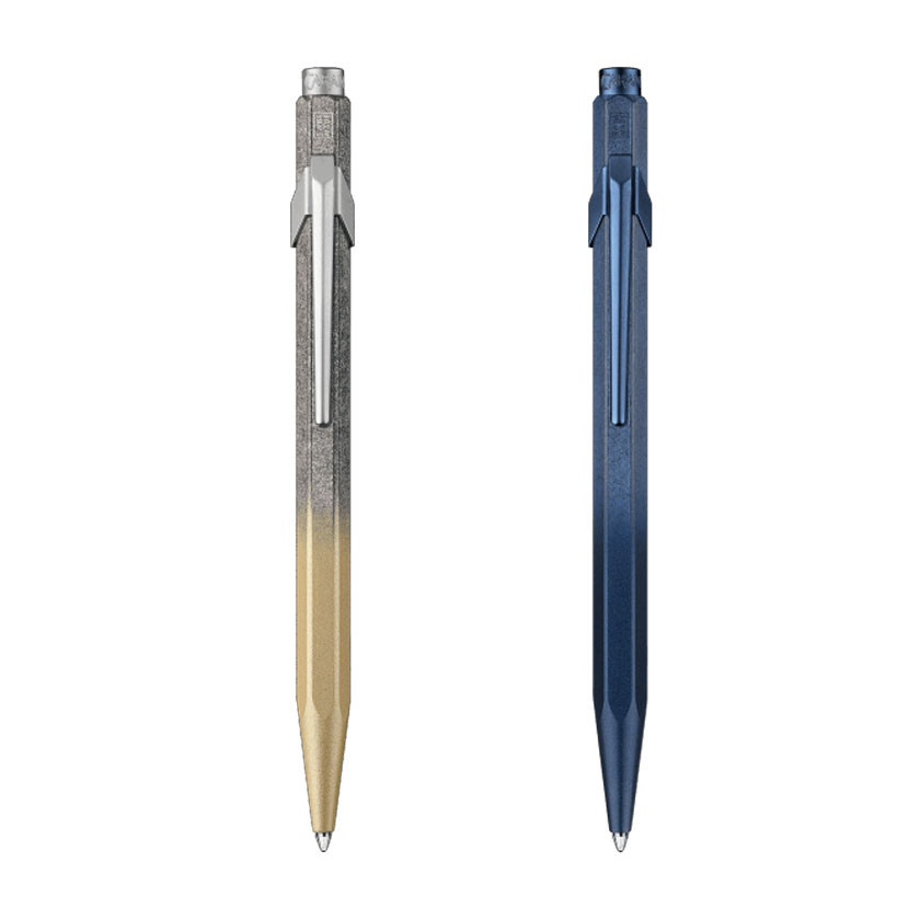 【CDA32】【CARAN d'ACHE / カランダッシュ】限定 クリスマス2024 ボールペン 849 コスミックブルー / コスミックゴールド 全2色 NF0849.124 / NF0849.224【即納 送料無料 スイス製】|筆記具専門店ペンライフ