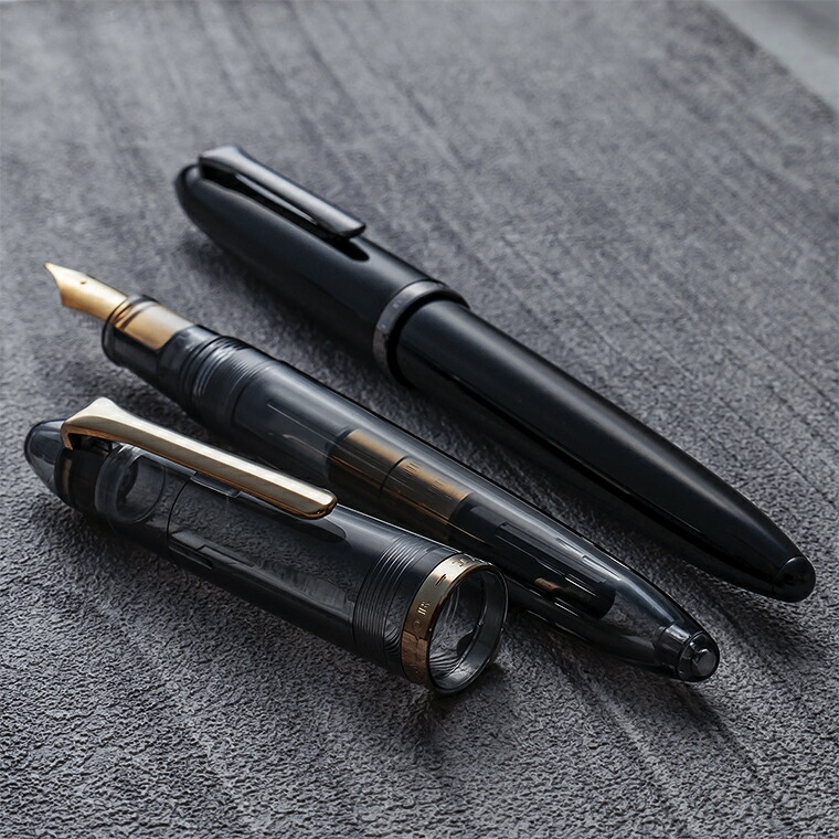 ONLINE of Germany Academy Flash Black/Pink Medium Fountain Pen