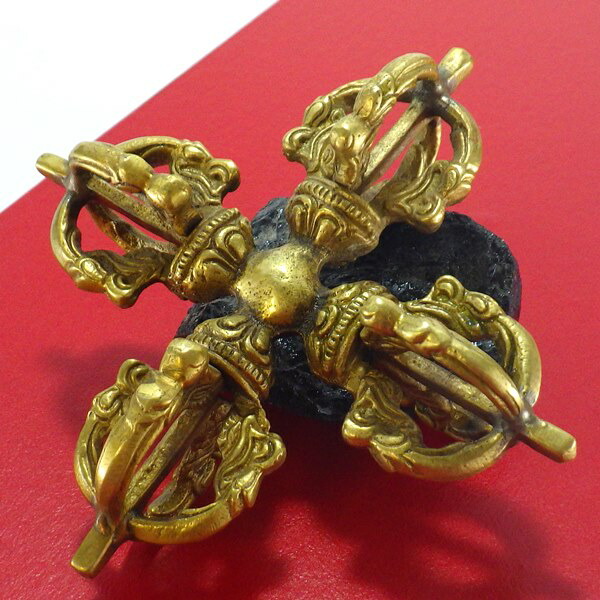 銅製 法器 三象馬頭金剛杵 降魔杵 鎮宅辟邪 開運風水 招財置物 工芸品 装飾品 楽天市場】金剛杵 倣古 馬頭明王降魔杵 密教法具 風水魔よけ