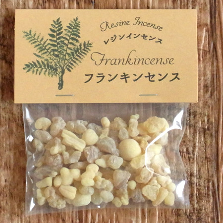 楽天市場 メール便0円 フランキンセンス 100g ドライハーブ エキス抽出 スキンケア ヘアケア 手作り コスメ 化粧品 石鹸 石けん 原料 材料 ハーブ 樹脂 マンデイムーン コスメ原料専門店