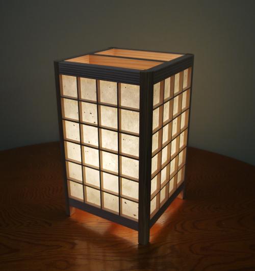 角行灯「匠」 Mサイズ 楮和紙白皮入り(格子組子 升目) ☆行灯・行燈 激安・和風 照明 LED・フロアスタンド 和風・ルームライト 和風・モダン LED照明☆