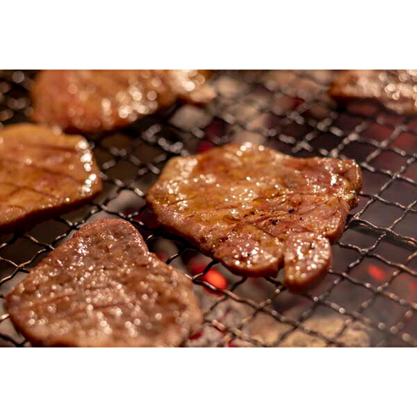 【12日P3倍】 内祝い お返し 出産 メッセージカード 無料 熊本県産 和王 焼肉用 1.2ｋｇ 黒毛和牛 ブランド牛 厳選 霜降り肉 肩ロース 贈り物 出産祝い お礼 結婚 入学 新築 快気 祝い 香典返し お祝い返し 送料無料 22000円 (SK)軽 初節句 入学祝い