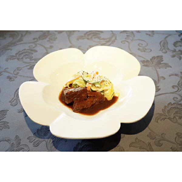 内祝い お返し 出産 メッセージカード 無料 東京 御室 黒毛和牛 ビーフシチュー 赤ワイン風味 デミグラスソース 惣菜 贈り物 出産祝い お礼 結婚 入学 新築 快気 祝い 香典返し お祝い返し 送料無料 8000円 (SK)軽 初節句 入学祝い