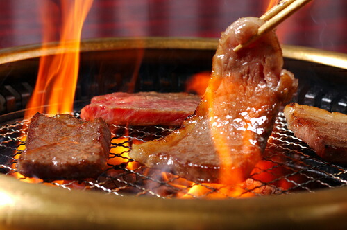 夏ギフト 松阪牛 焼肉 B グルメ 国産 ブランド牛 牛肉 新築内祝い お返し 親 職場 半返し ママ友 品物 快気祝い 快気内祝い 就職祝い お見舞い お返し 退院祝い お礼 還暦 10000円 ギフト 内祝い ご褒美 お中元 誕生日 退職祝い 母親 [袋N] (SK)軽｜お返しギフトと内祝いのアイプレ