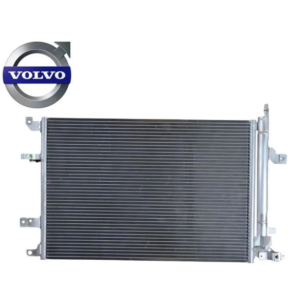 値下げVOLVOボルボ240GL用エアコン・クーラーコンデンサー3540647