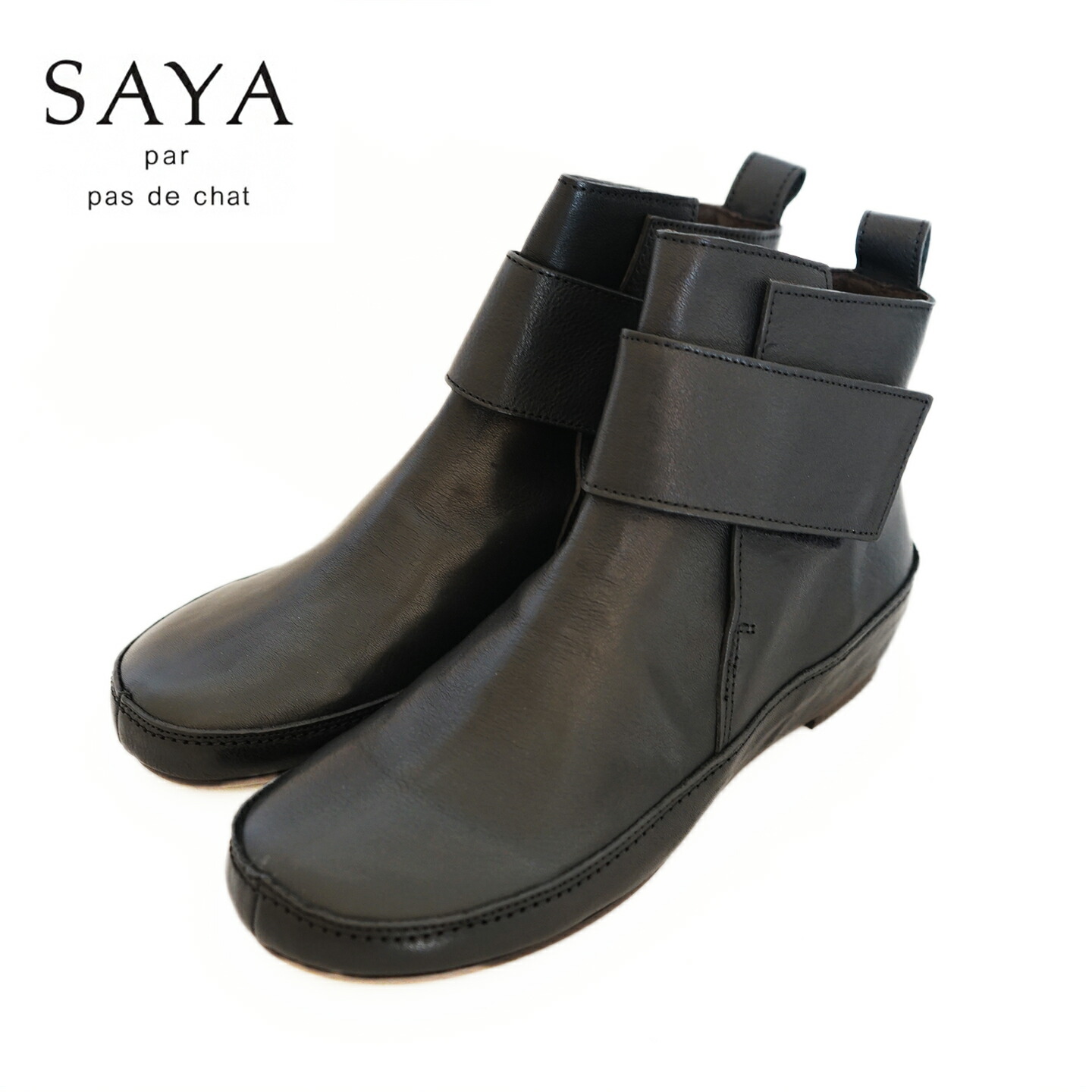 SAYA サヤ 51221 black ブラック フラット本革オブリークプラット製法ベロクロショートブーツ  レディースシューズ【25aw】【正規品】