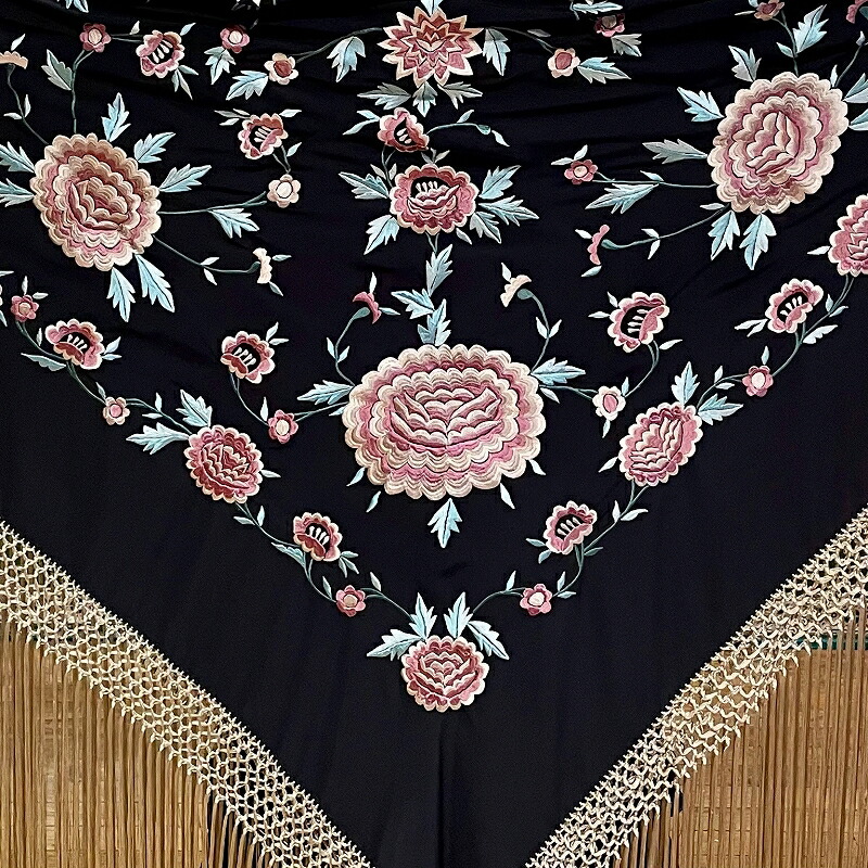 総合福袋PP-2221　刺繍入りマントン　ブラック&times;ピンクベージュ系/トープ フラメンコ用品フラメンコのイベリア　市場店