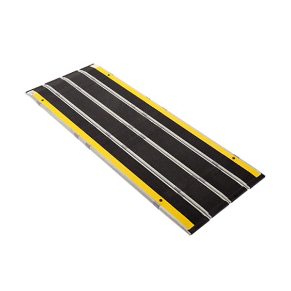 デクパック シニア120（4つ折）120cm（ケアメディックス）最大適用段差30cm 折りたたみ式軽量携帯用スロープ
