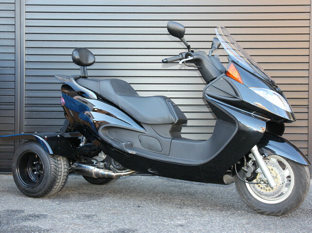 楽天市場 大型スクータートライク150cc整備済み車両 三輪バイク公道走行高速可ノーヘル二人乗りhl150ob Icebear