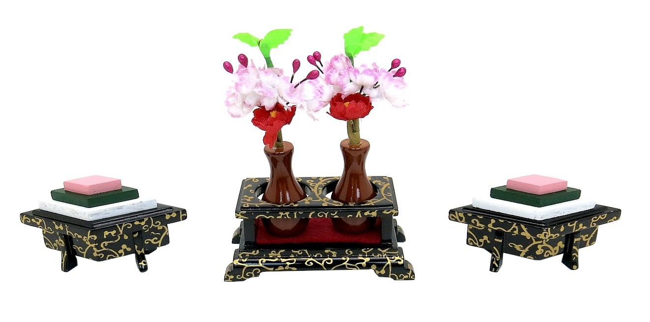 楽天市場】【雛道具】 菱三宝 ABS 20号 : 人形の一藤