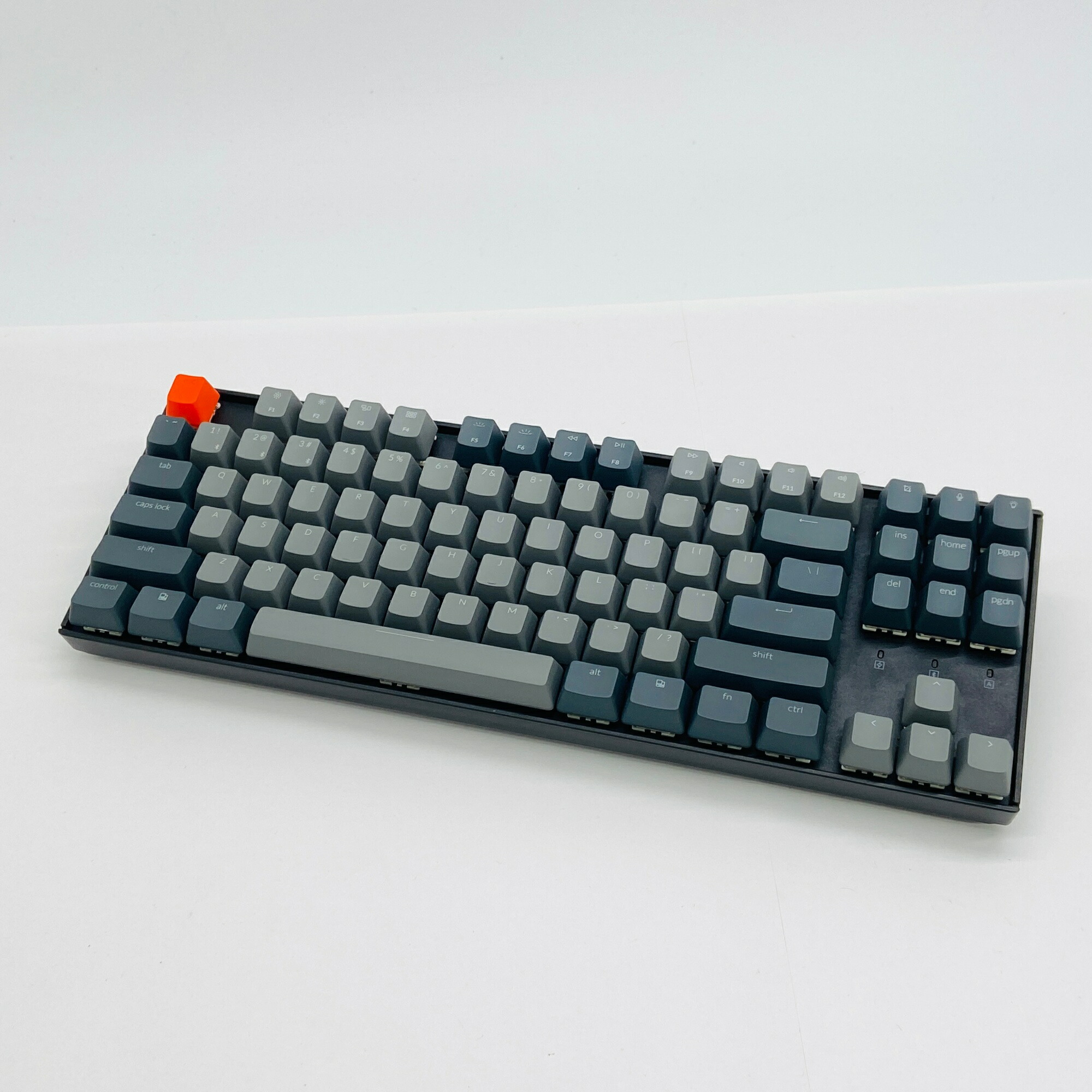 美品 Keychron K8 Wireless Mechanical Keyboard 力学的鍵盤 茶軸 US申し合わせ 【C7382-80】