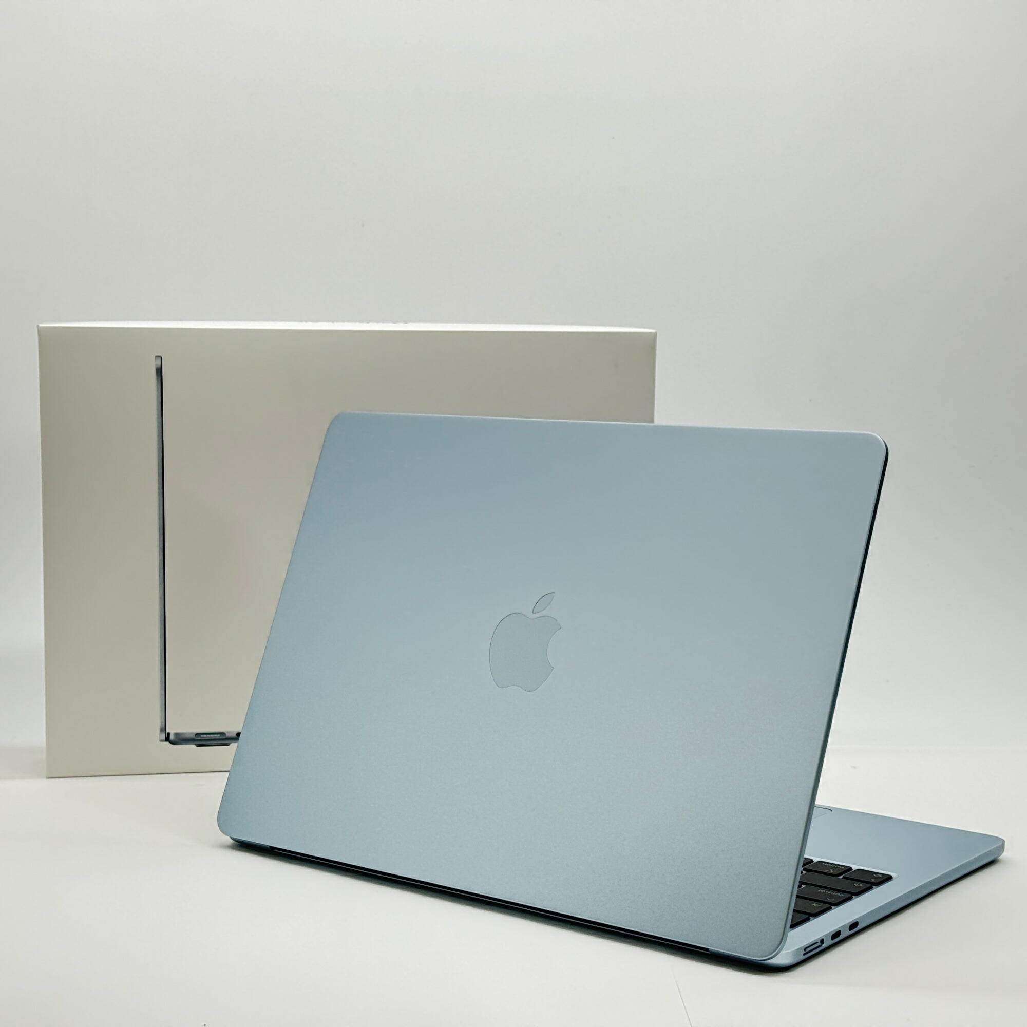 美品 Apple MacBook Air 13.6in M4 16GB 256GB Liquid Retina見せびらかす MC6T4J/A 天の原青色 乾電池最高限度電気容量100%【C7447-80】 パソコン・周辺機器-パソコン-ノートPC