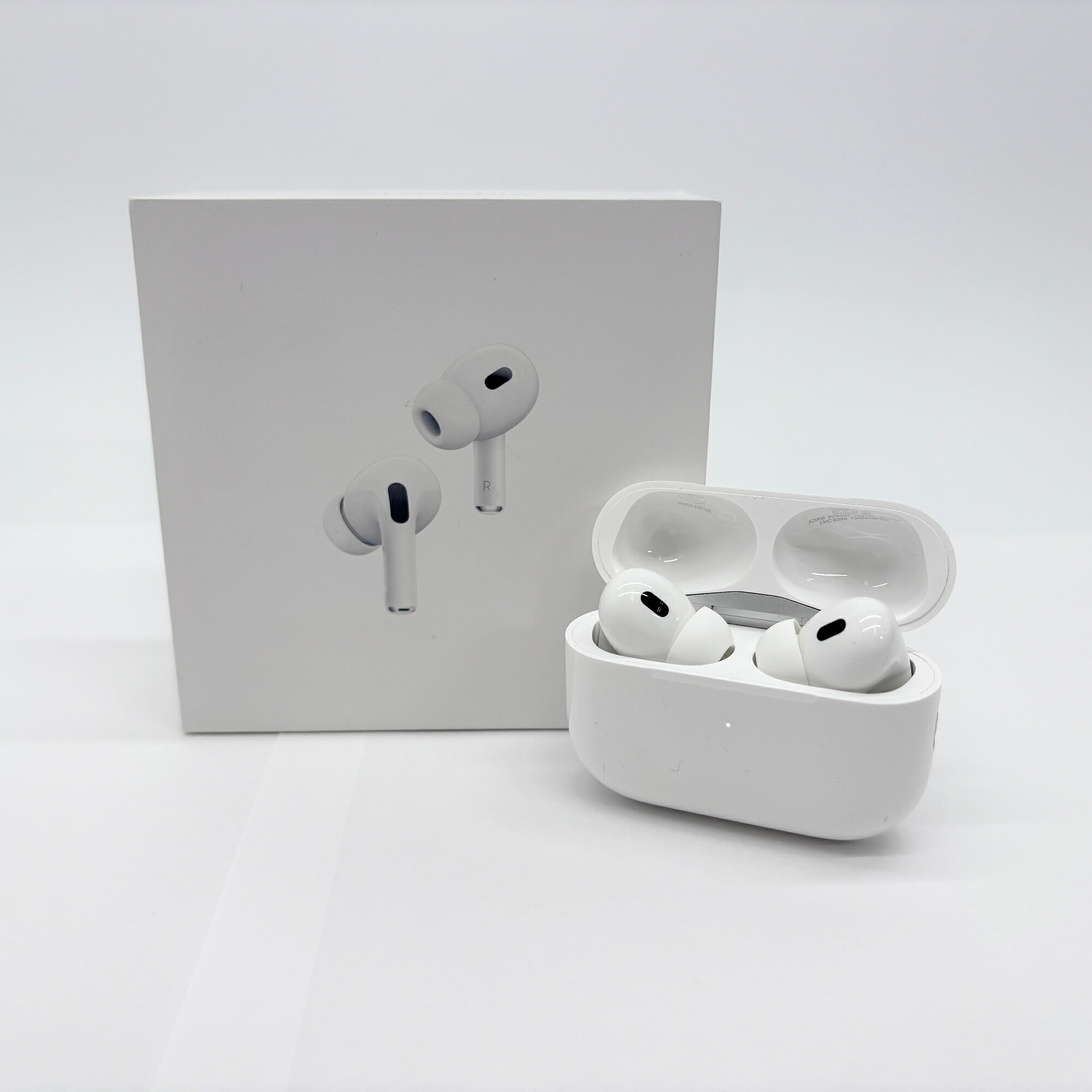 Apple AirPods Pro 第2世代 MagSafe充電ケース(USB-C)付き MTJV3J/A【C5057-60】｜いちごショップ　店
