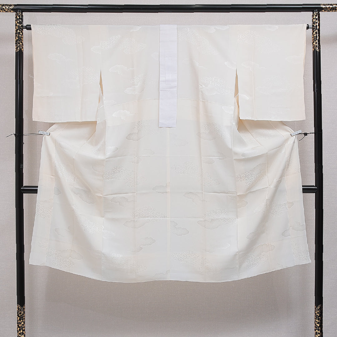 長襦袢 無双袖 身丈127cm 裄丈64cm 正絹 Sランク Mサイズ 花菱亀甲 クリーム系 1229-16567｜糸千花和装　店 9,900円