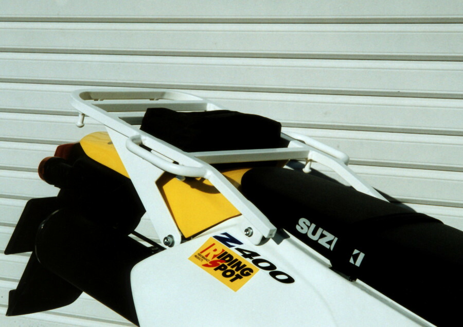 ライディングスポット（RIDINGSPOT） リアキャリア WHT DRZ400S/SM RCA499 バイク アクセサリ カスタム メンテナンス 交換 補修 修理 P003-9974