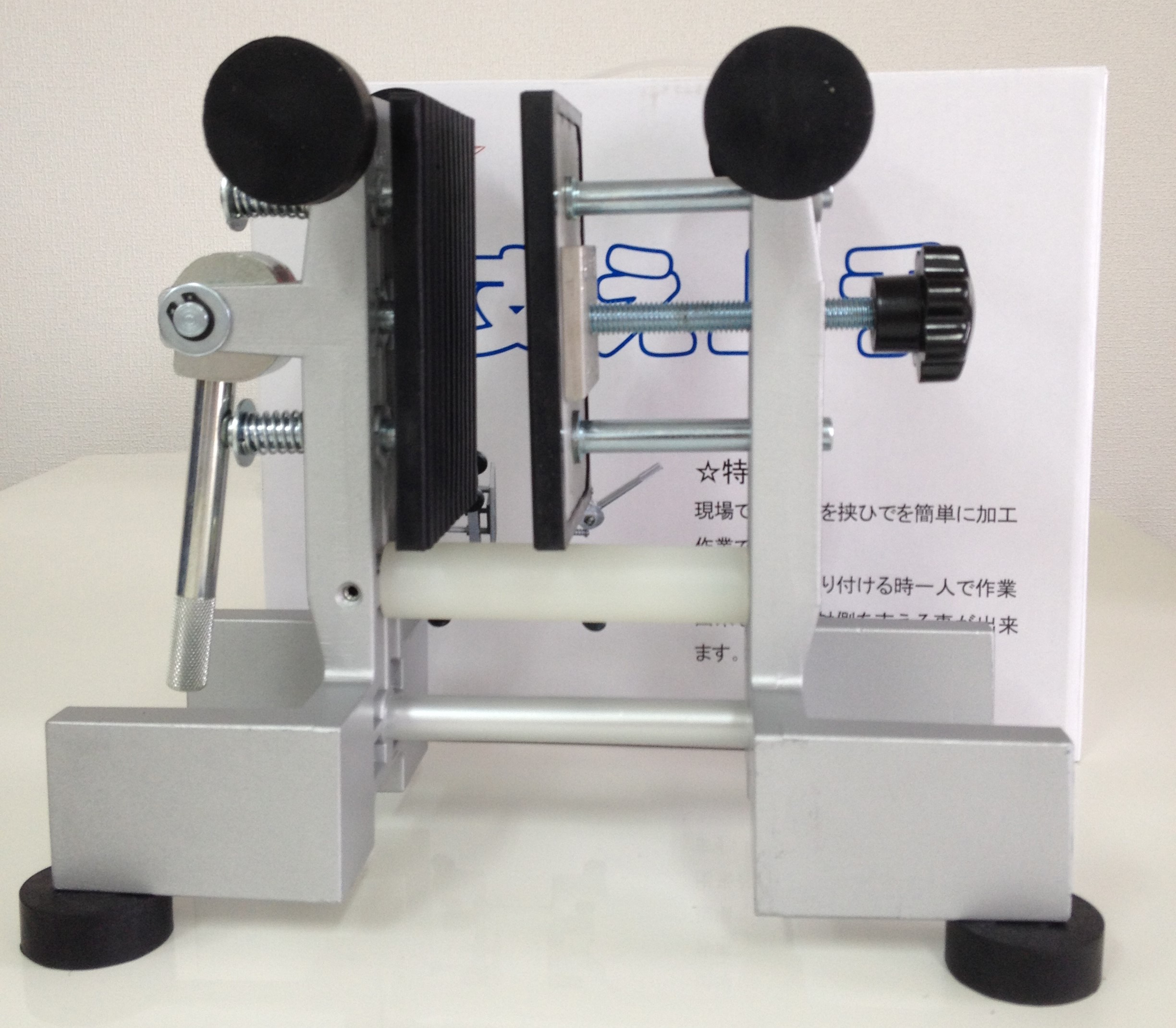 【送料無料】 ささえ上手 建具製作・吊り込み作業時の補助器具 支え上手 作業効率が驚くほどアップ 【株式会社陽洋】｜一郎木創YOYO