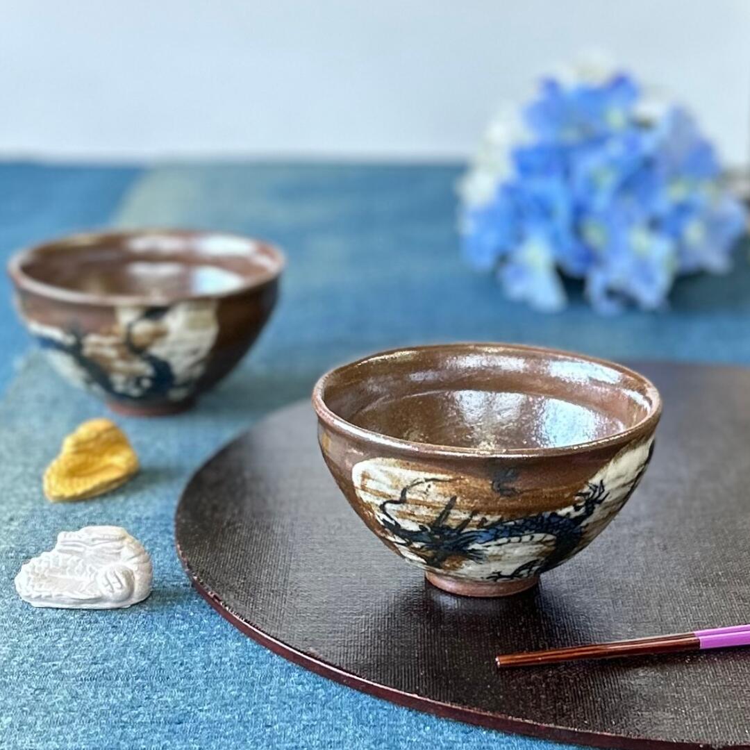 龍 青龍 暴れ龍 飯碗 茶碗 お茶碗 ご飯茶碗 めし碗 陶器 美濃焼 ドラゴン あばれ龍 ギフト プレゼント 父の日 父の日ギフト 父の日のプレゼント かっこいい 渋い しぶい おしゃれ 風水 幸運 縁起物 食器 器 男性 喜ばれる 結婚祝い 日本 インバウンド 外国人 お土産画像