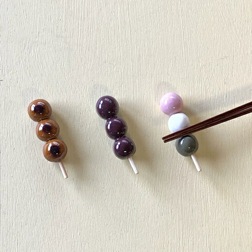 団子 だんご おだんご みたらし団子 よもぎ団子 三色団子 箸置き おしゃれ おもしろ イホシロ窯 お花見 花見 美濃焼き リアル 団子好き 団子三兄弟 花より団子 花より男子 お花見 小さい ハンドメイド 日本製 インテリア 癒し 美濃焼通販 ギフト 贈り物 贈物 結婚祝い画像