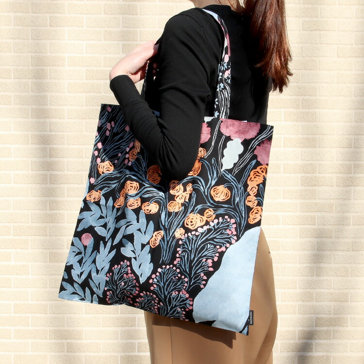 楽天市場 全品ﾎﾟｲﾝﾄ５倍 ﾏﾗｿﾝ期間中 要ｴﾝﾄﾘｰ マリメッコ ロウヒ トートバッグ ブラック ブルー レッド Marimekko Louhi ネコポス対応可 2点まで 北欧 エコバッグ ファッション ギフト 輸入洋食器の専門店イデール