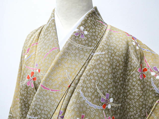 【中古】 リサイクル着物 小紋 雪輪 芝草に花文 身丈約164.5cm 裄丈約64cm 24z-3247[ リサイクル着物 着付け教室 お茶 カジュアル 初詣 袴 お出掛け 街着 観劇 普段着 お食事会 通販 アイディーネット きもの]IDnet