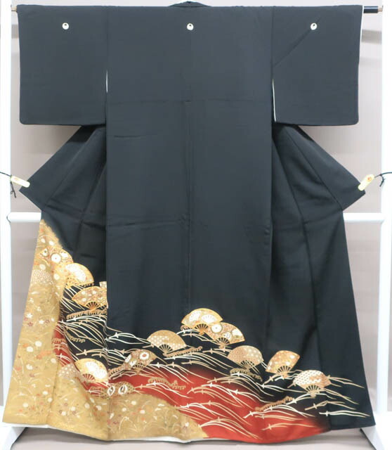 楽天市場】【中古】 リサイクル着物 黒留袖 五つ紋 金駒刺繍 鶴に