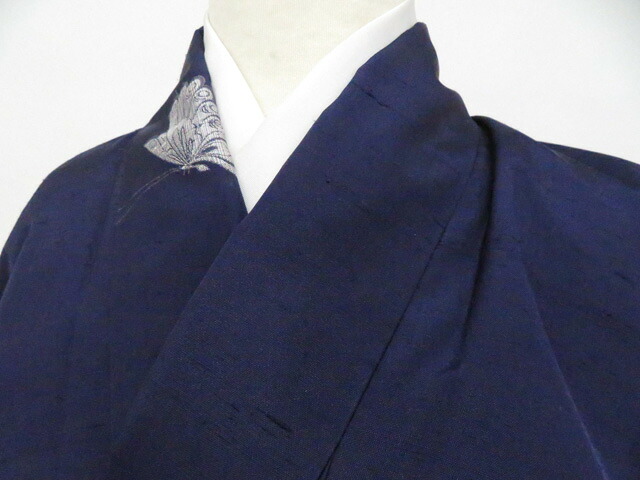 【中古】リサイクル着物 紬 蝶 正絹 着物 美品 身丈約156.5cm 裄丈約65cm 26z01-206【リサイクル】 IDnet｜アイディーネット