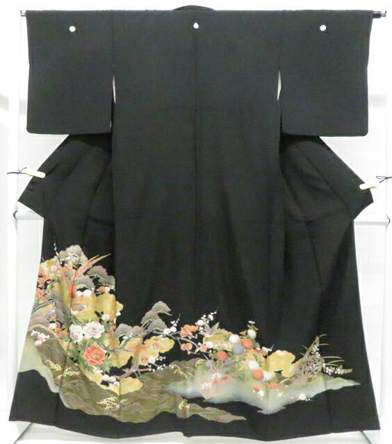 最大70%OFF【中古】リサイクル着物 黒留袖 五つ紋 比翼仕立て 金彩 古典花 正絹 身丈162cm 裄丈64.5cm 26z02-636【リサイクル】 IDnet