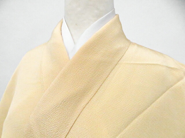 【中古】リサイクル着物 色無地 縫い紋 正絹 着物 身丈約154cm 裄丈約62.5cm 26z02-723【リサイクル】 IDnet｜アイディーネット 10,450円