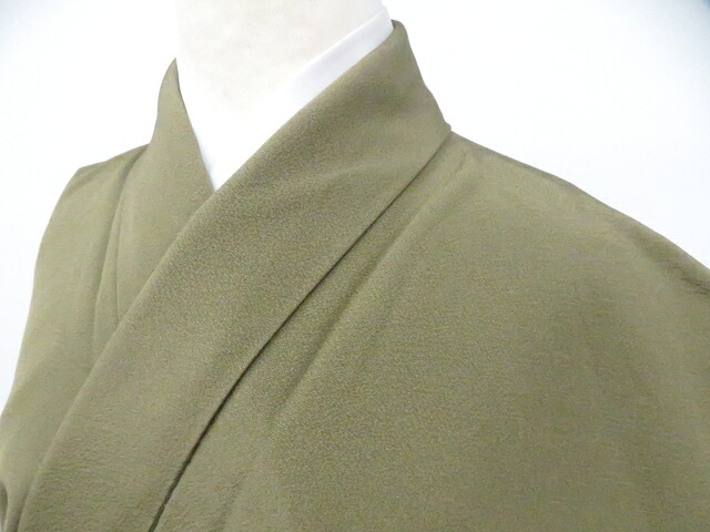 【中古】リサイクル着物 色無地 縫い紋 反端付き 草木染 正絹 着物 美品 身丈約160cm 裄丈約67cm 26z05-2888【リサイクル】 IDnet|アイディーネット