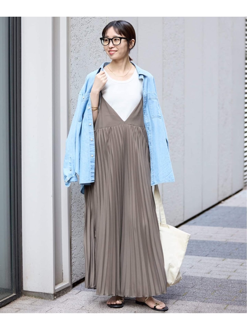 《加えること》パウダリーサテンプリーツキャミワンピース SLOBE IENA スローブ イエナ 衣装・御召しもの 衣装 カーキ緑であること 黒いこと【貨物輸送無料】[ Fashion]