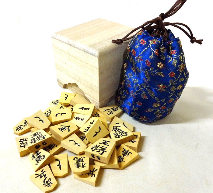 楽天市場】高級将棋駒 薩摩本黄楊 特上彫 峯書 越山作（桐角箱