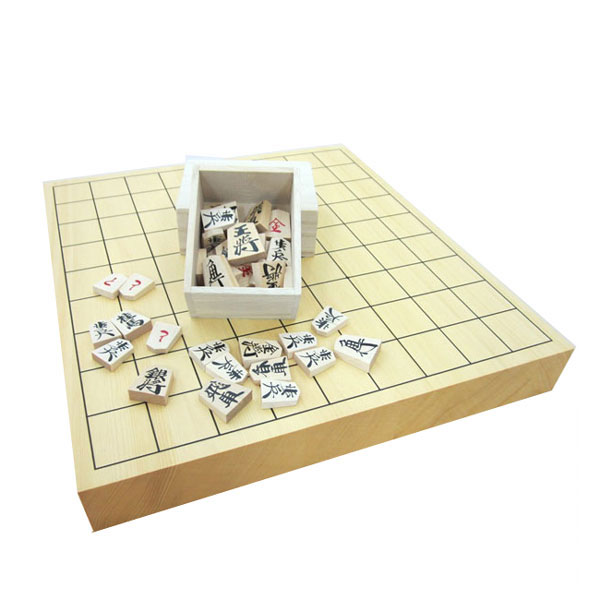 ファミリートイ ゲーム セット本榧に次ぐヒバ将棋盤の厚さ40mmで指し心地が増します 木製将棋盤セット ヒバ15寸卓上接合将棋盤 竹 約4cm厚 とオール手書き別注本漆源平将棋駒 囲碁ラボｊａｐａｎ