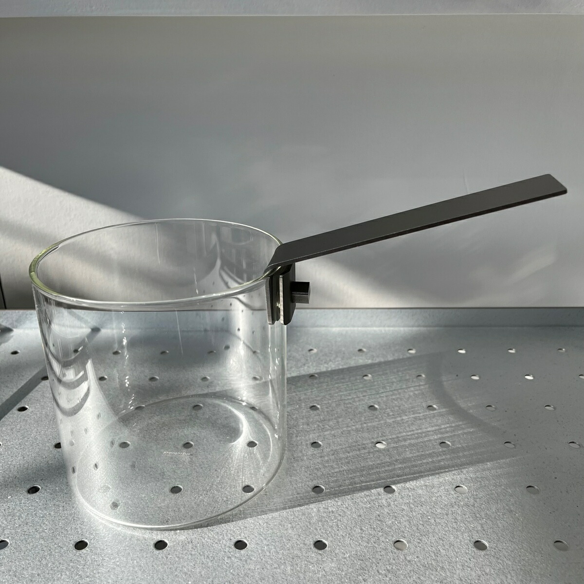 knindustrie THE KETTLE ガラスの片手ポット knIndustrie/THE KETTLE/ガラスの片手ポット（ミルクパン） - BOWKNOT